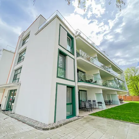 Bauhaus Wellness 207 - Petiteplage Apartment Siofok